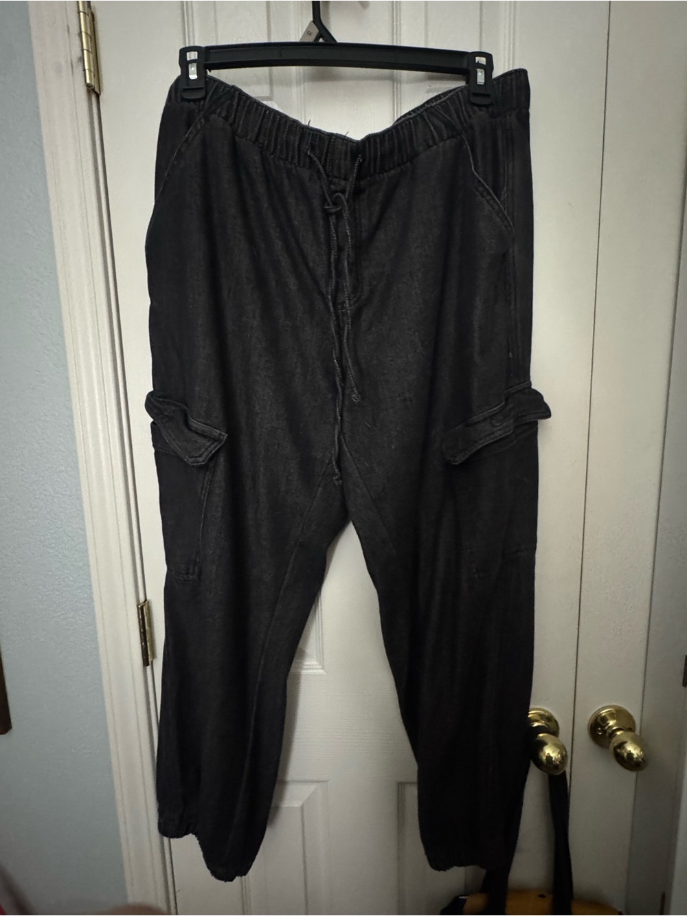 No Boundaries Black Women's Cargo Jogger Pants